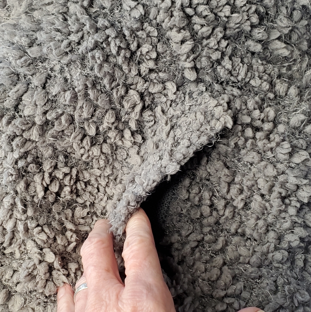 Coffee Shop Sherpa Vest - Picture 9 of 15